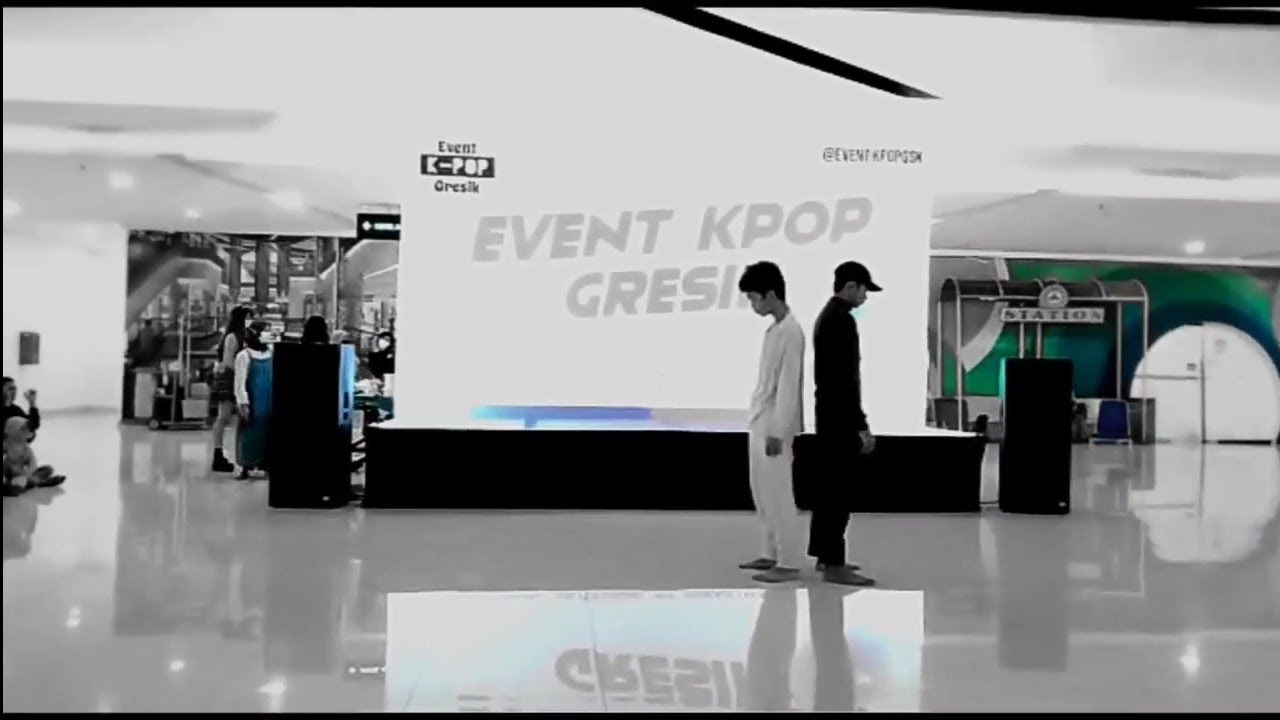 [DANCE COVER] TEN X WINWIN Choreography : lovely (Billie Eilish, Khalid) cover by Vibe