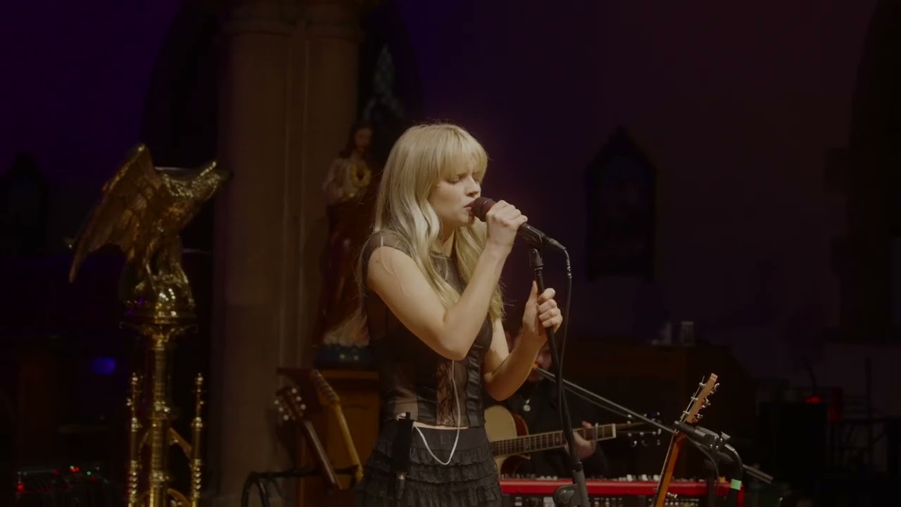 Lucy Blue - I Left My Heart (Live from St Matthias Church)