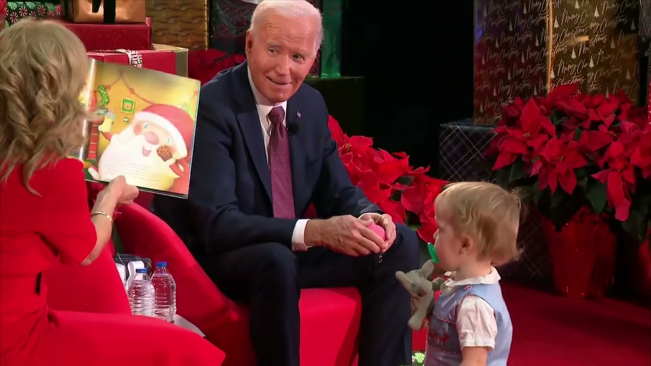 President Biden, Jill Biden read 'Twas the Night Before Christmas at Children's Hospital