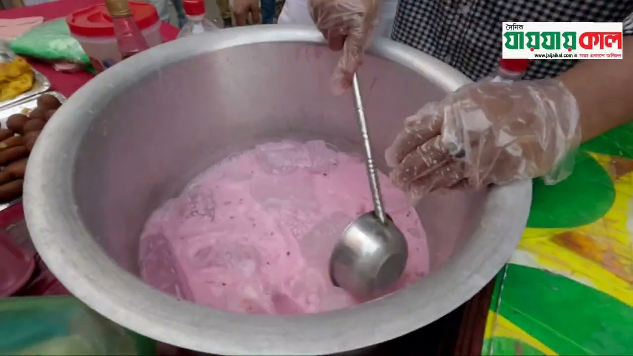 পুরান ঢাকায় বিক্রি হচ্ছে 