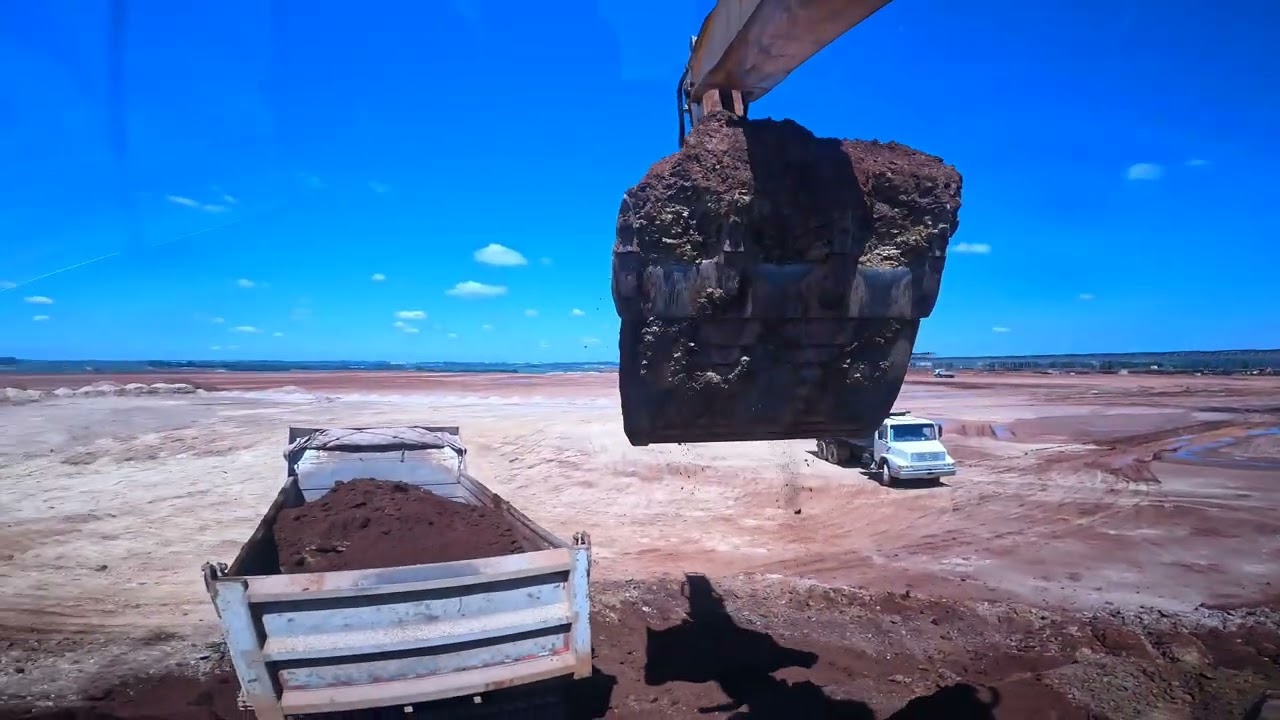 ESCAVADEIRA LIEBHERR 954