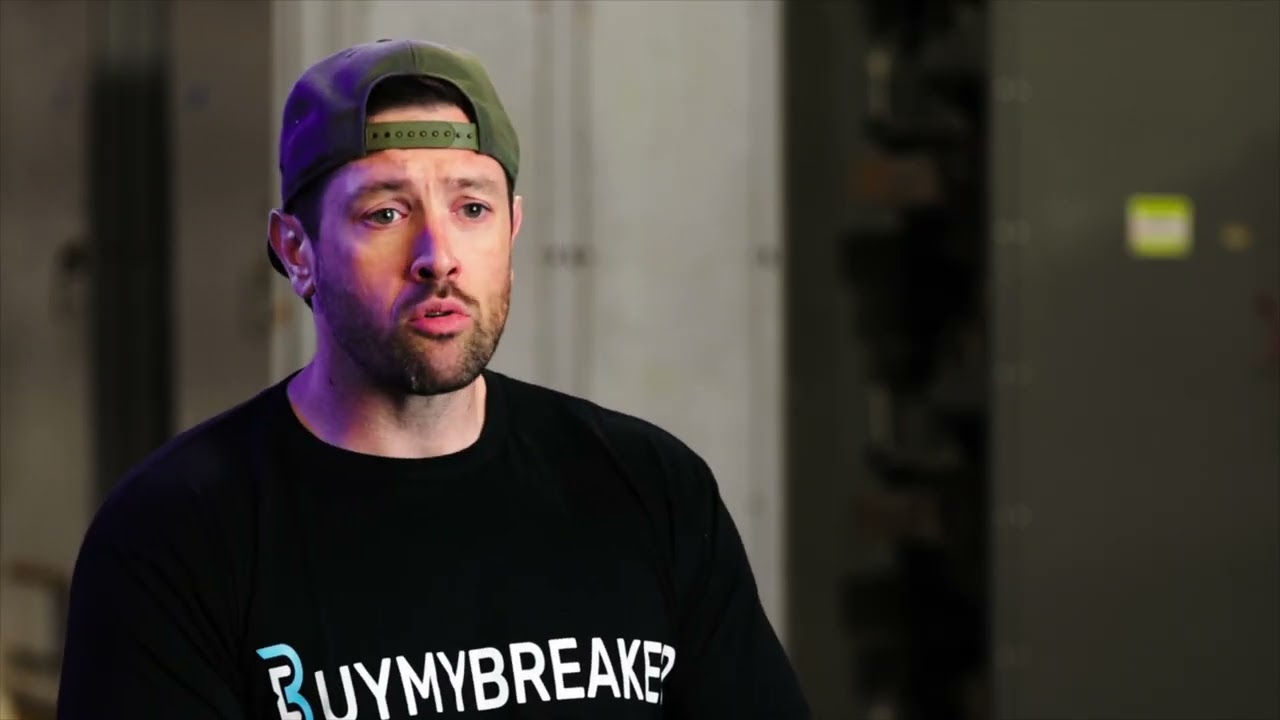 Meet Our Inspiring Manager Derek : A True Leader Behind the Scenes!