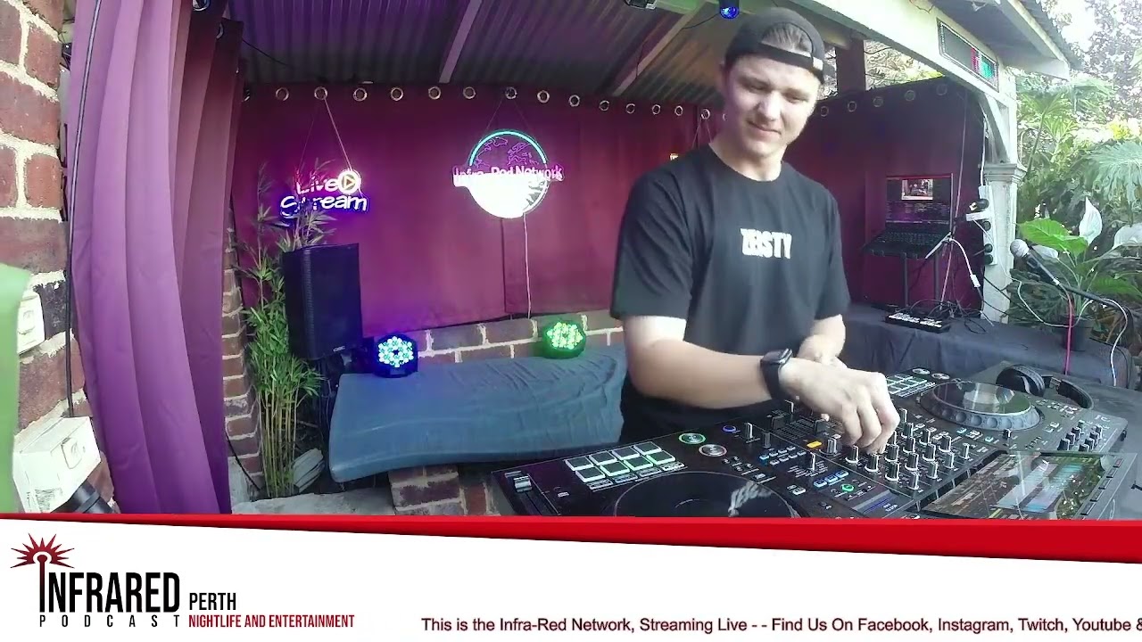The Infrared Streams /// EP 7 // Ft. Senditt & Friends pt 10   Senditt DJ Set