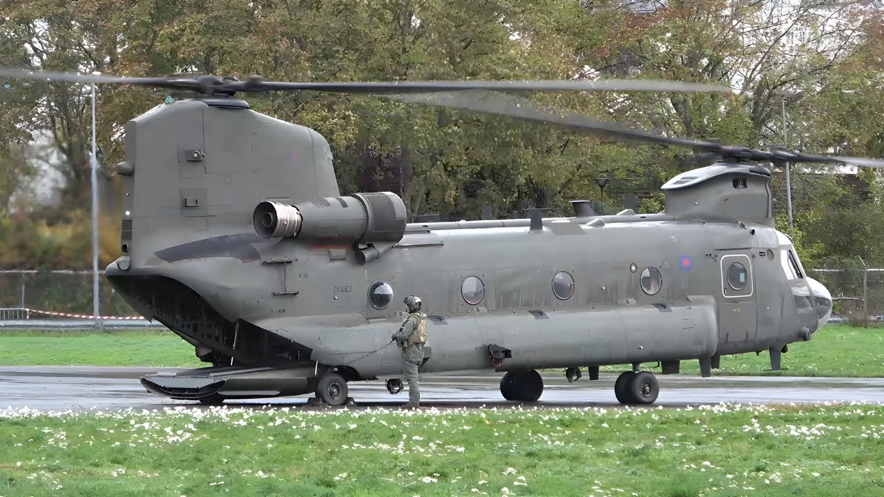 CH-47 Chinook Helicopter Startup and Takeoff !!!