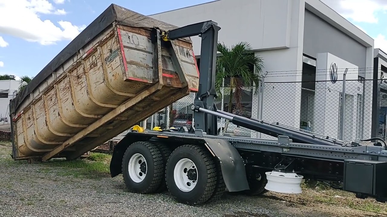 Brazo Ampliroll MARREL AL22 en International workstar. TRANSGRUAS LOVERA SAS