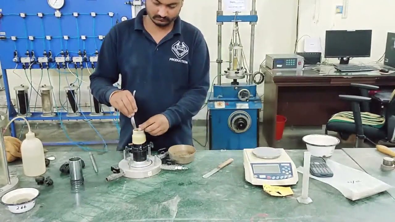 Preparation of Sand Triaxial Sample for CU and CD Test
