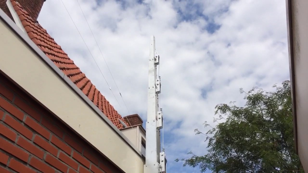 Kokermast 5x3 voor het eerst de lucht in