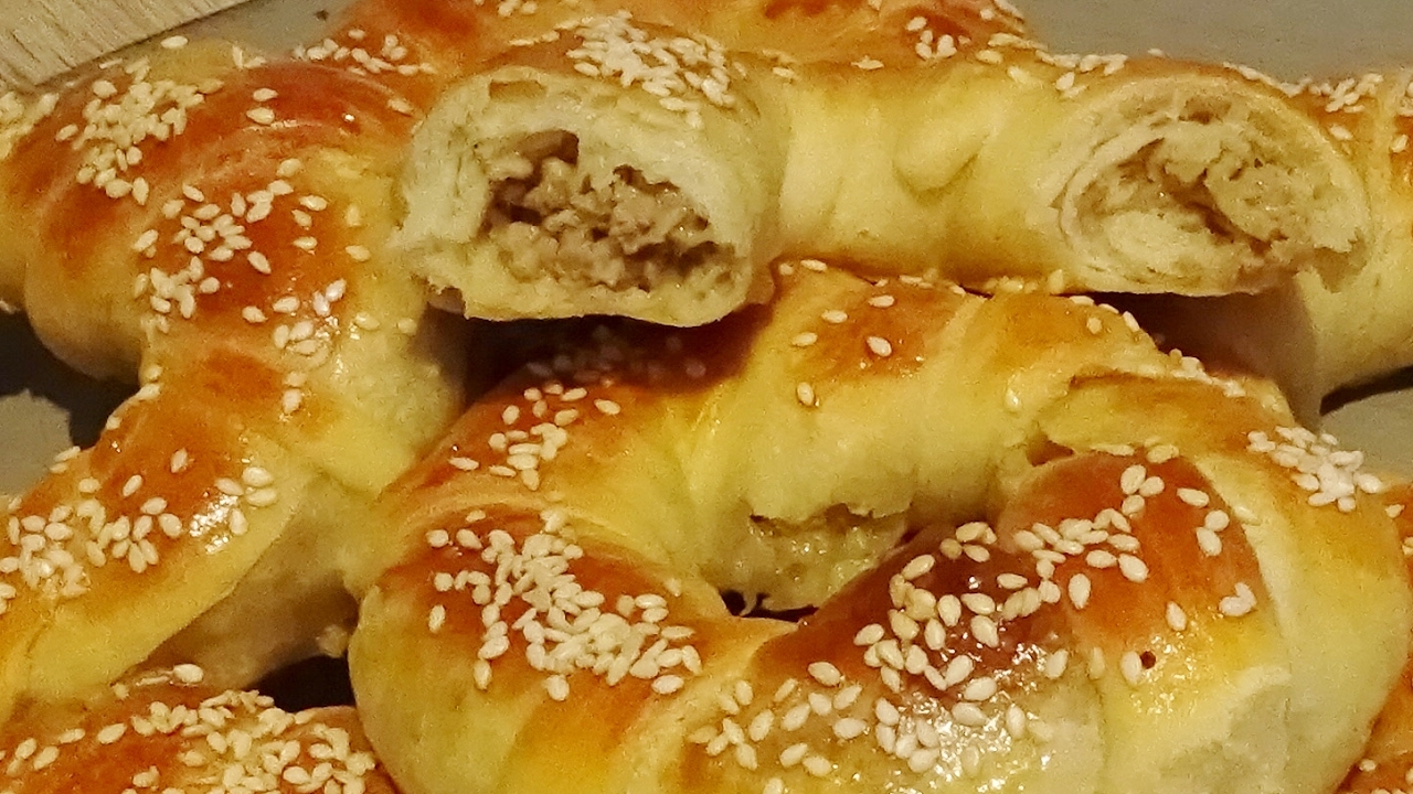 Pecivo koje podseca na Burek