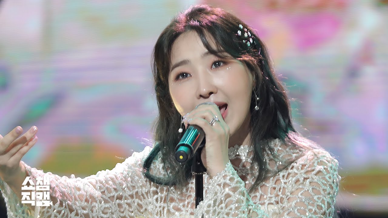[쇼챔직캠 4K] 공민지 - 러블리 (MINZY - Lovely) l #쇼챔피언 l EP.355