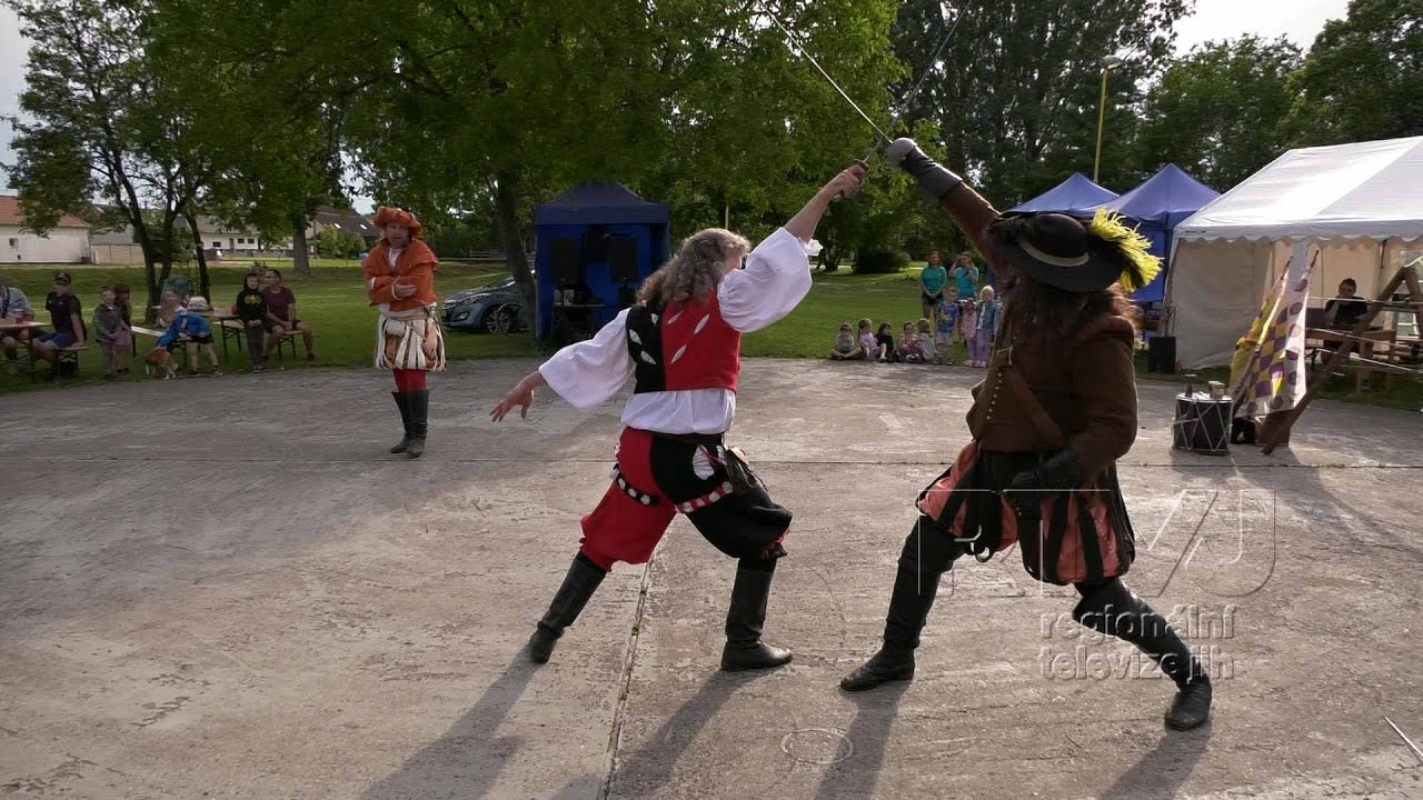 Ve znamen&iacute; středověk&yacute;ch řemesel se nesla Svatoj&aacute;nsk&aacute; noc v Pru&scaron;&aacute;nk&aacute;ch
