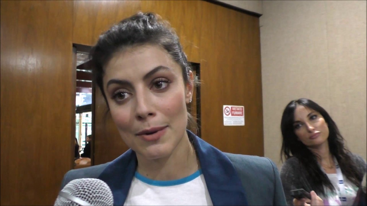Videointervista ad Alessandra Mastronardi in C'era una volta Studio Uno su SpettacoloMania.it