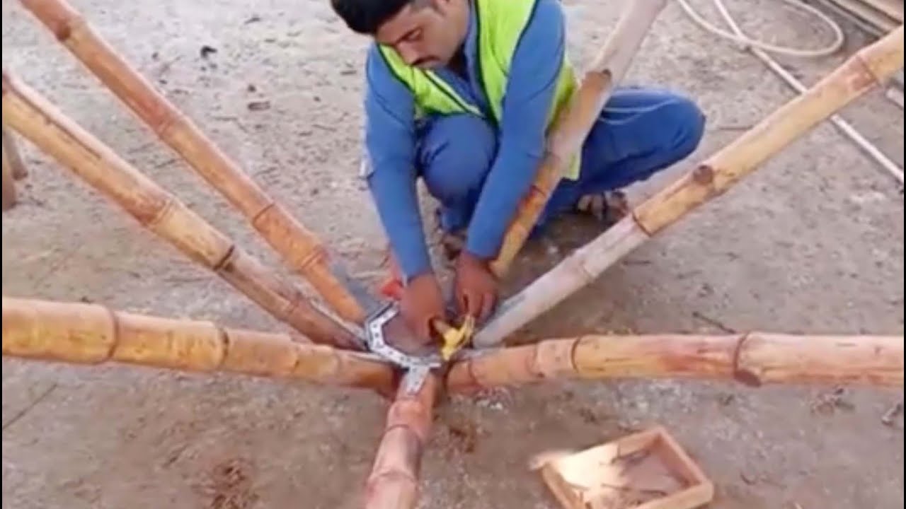 (Bamboo Chaura (Conical) Roof)  یاسمین لاری کے سسستے اور مضبوط  گھر خد بنائیں - بانس کی چورا چھتین