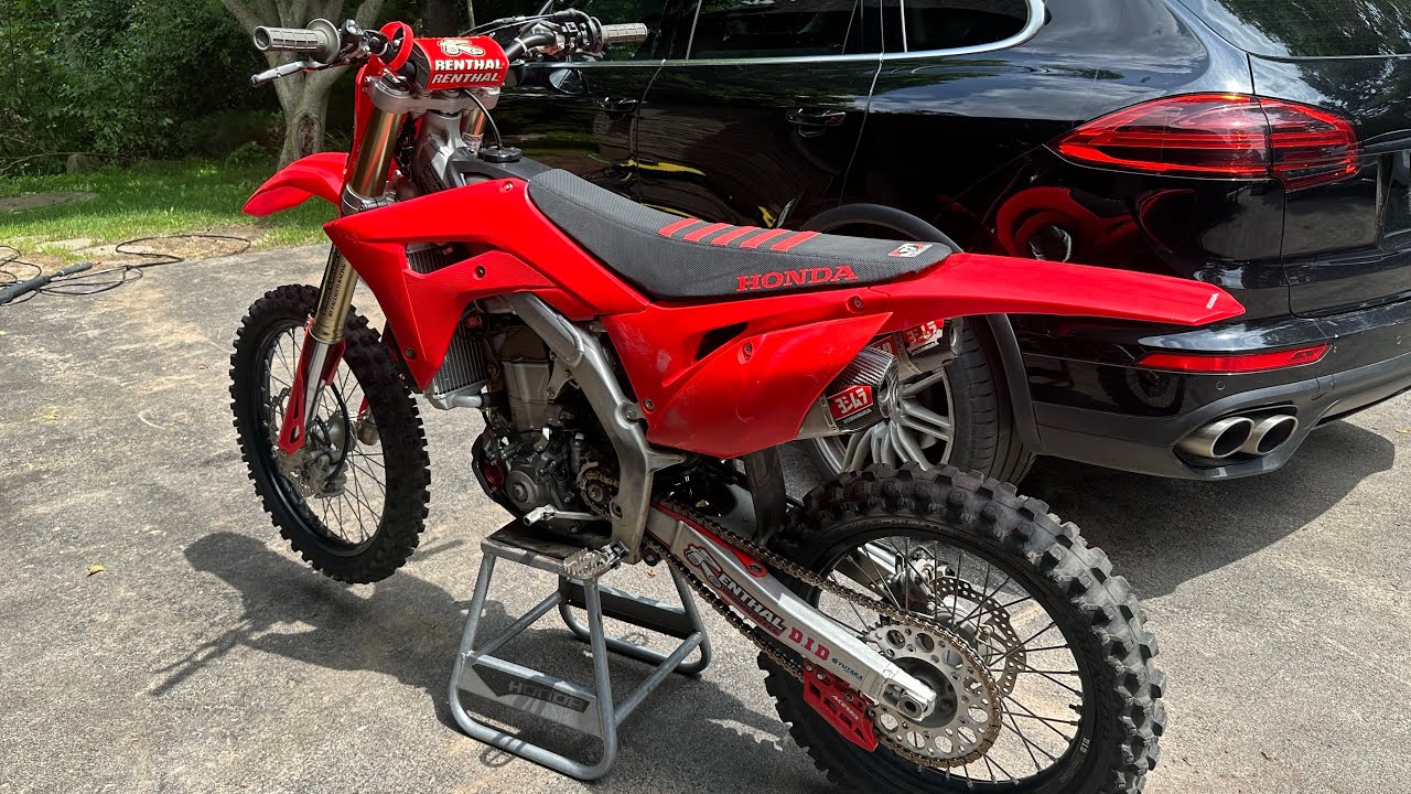 Yoshimura RS9 DAULLYS ON THE HONDA!