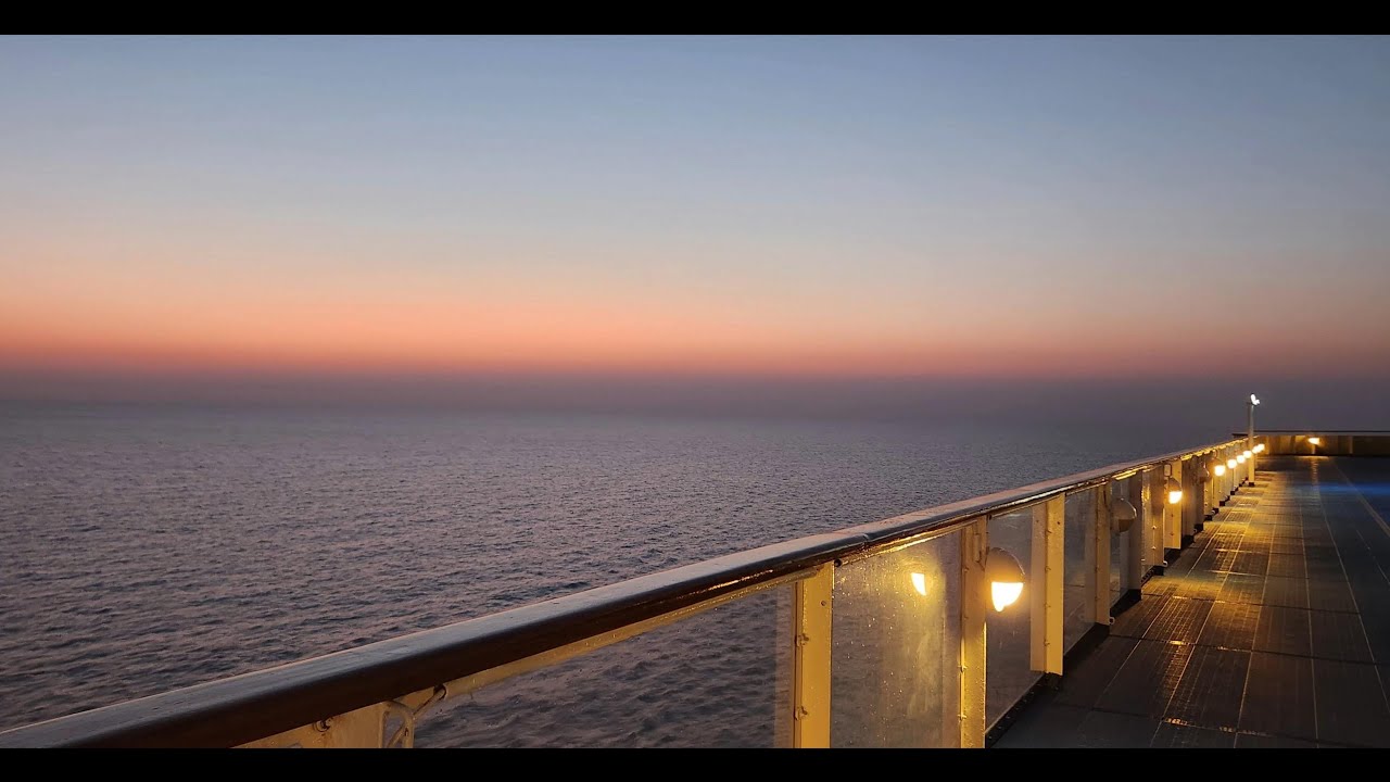 Souvenirs d'une croisière entre Haifa et Limassol  -   Mer, ciel, et musique chill