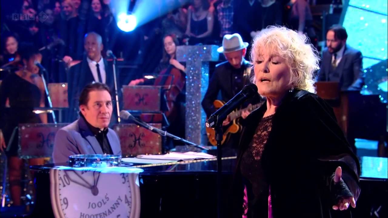 Petula Clark - Downtown (Jools Annual Hootenanny 2013)
