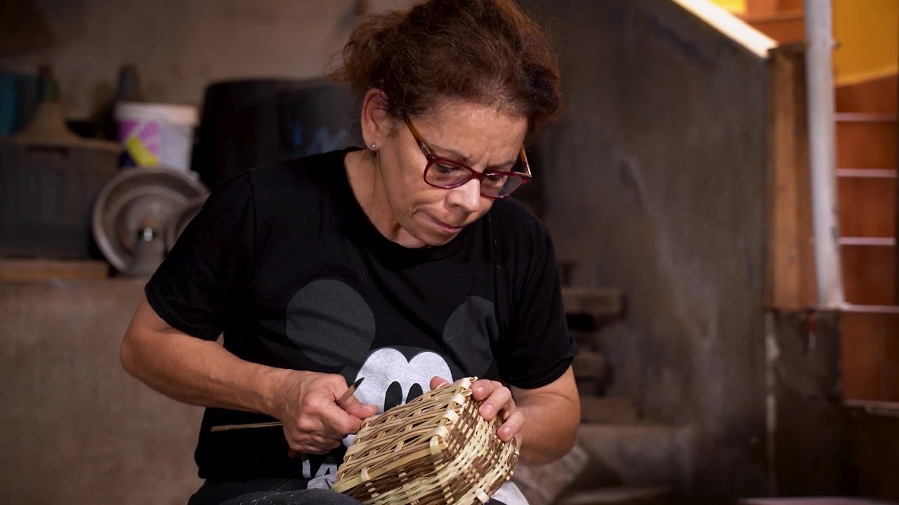 Cestería de afollado con Conchi
