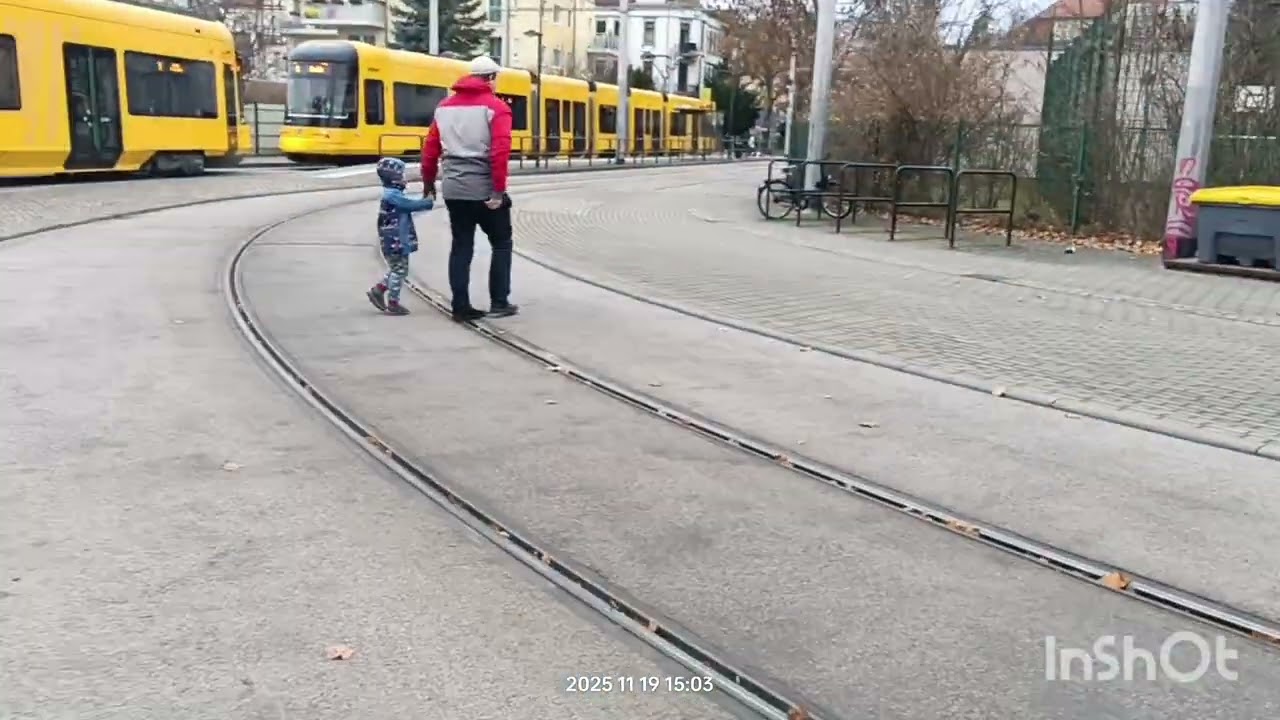 Dresden. Die Straßenbahnlinie 9 nach dem Wiederaufbau.