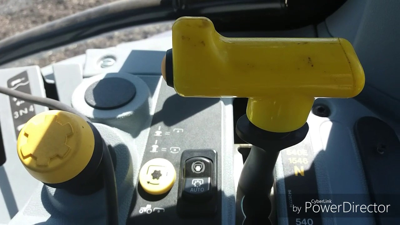 Обзор трактора New Holland T6090
