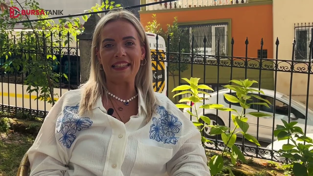Bursa’nın Tek Kadın Servis Şoförü: Erkekleşerek Değil, Kadınca Şoförlük Yapabilmek