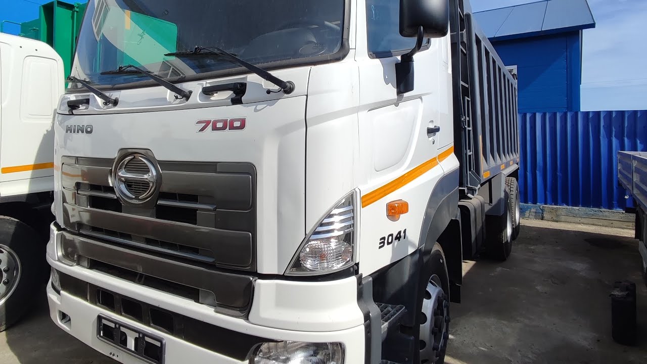 Самосвал Hino 700 2011 г. в за 4 млн