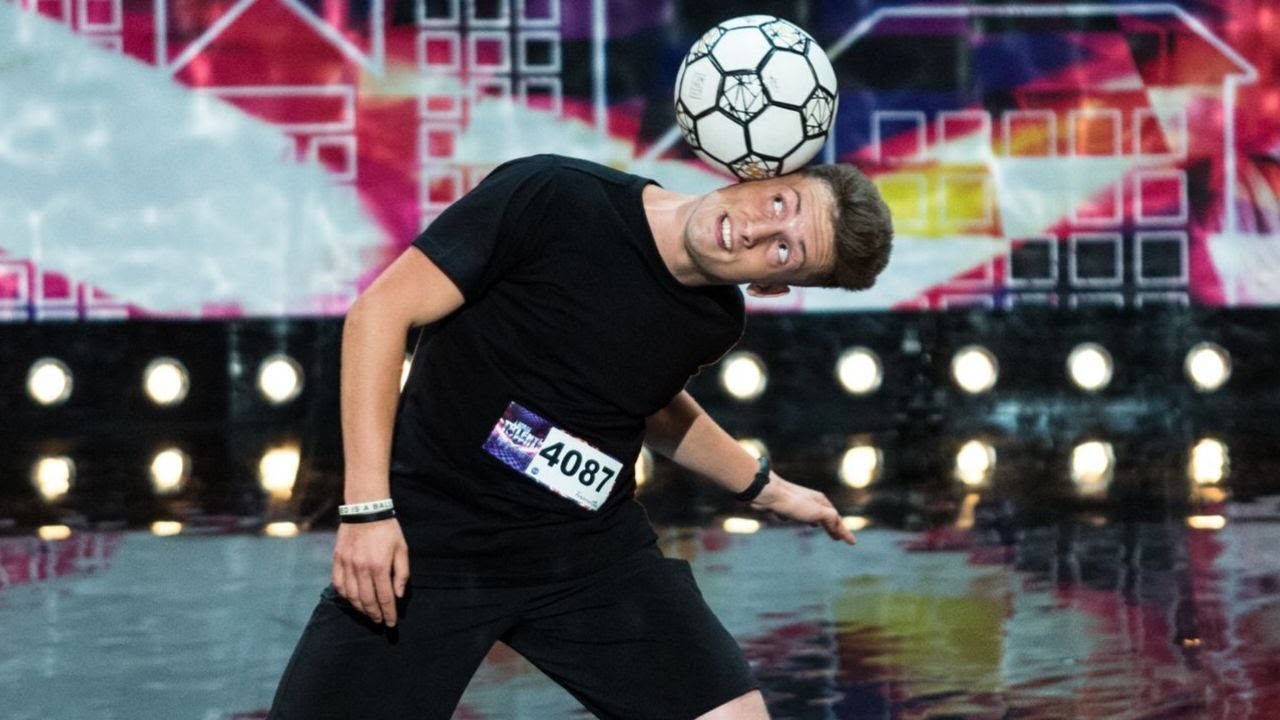 Takich trik&oacute;w pozazdrościłby sam Robert Lewandowski! [Mam Talent!]