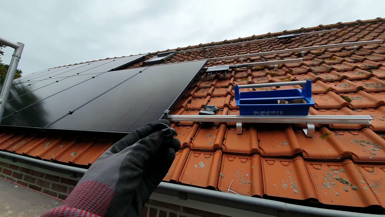 16 Trina Solar Zonnepanelen plaatsen APsystems YC600 en info DS3