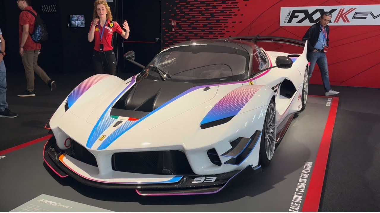 Acceso Exclusivo al Mundo FERRARI: Vive el sueño en el Museo Enzo Ferrari y Maranello 🇮🇹
