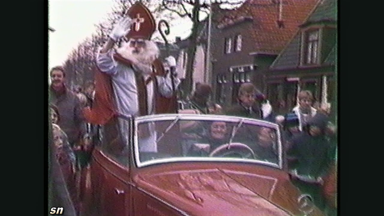 Intocht Sinterklaas 1982 in de van Harenstraat in St.-Anne.