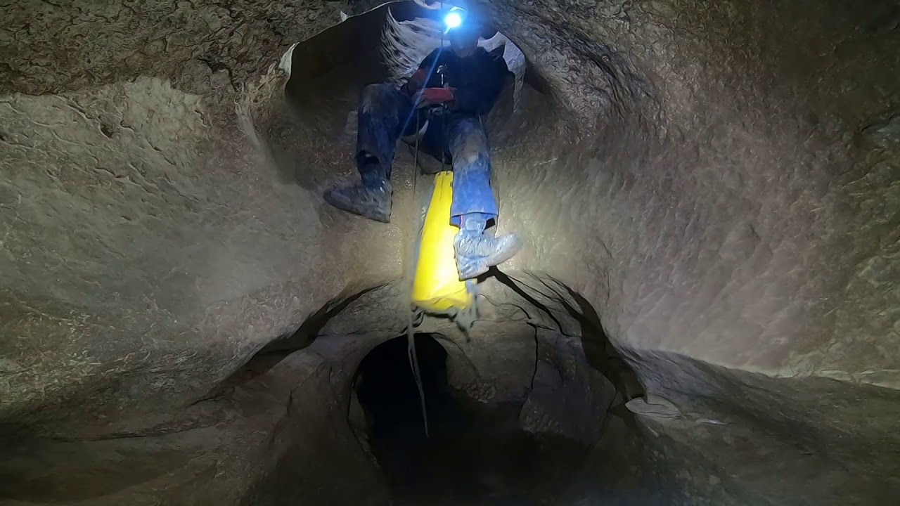Traversée Aven Grégoire - Grotte des Fées