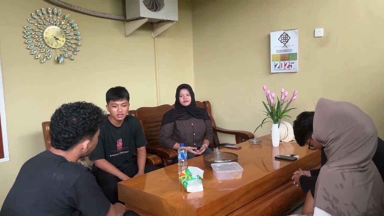 Pakaryan Kelompok 3 Basa Jawa. Irah-irah : Ego Wong Tuo
