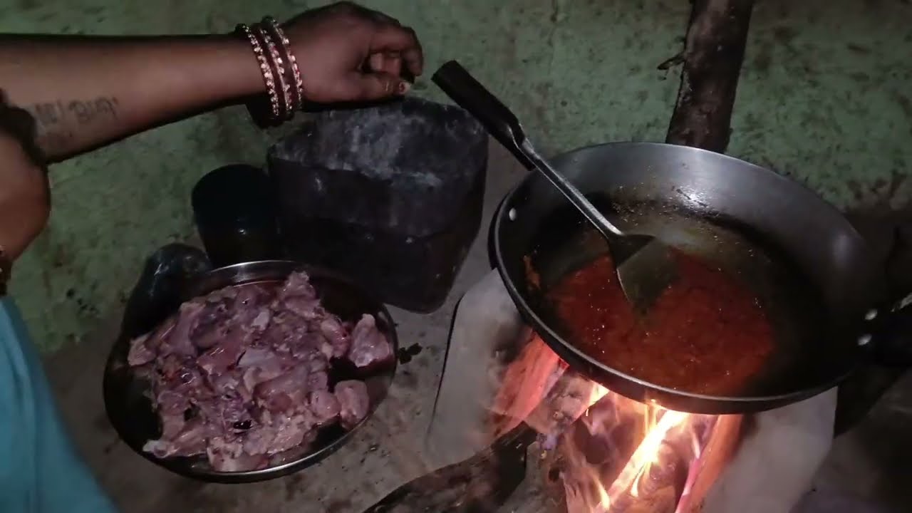 Chicken beans aur aalu bakre ki charbi ke sath