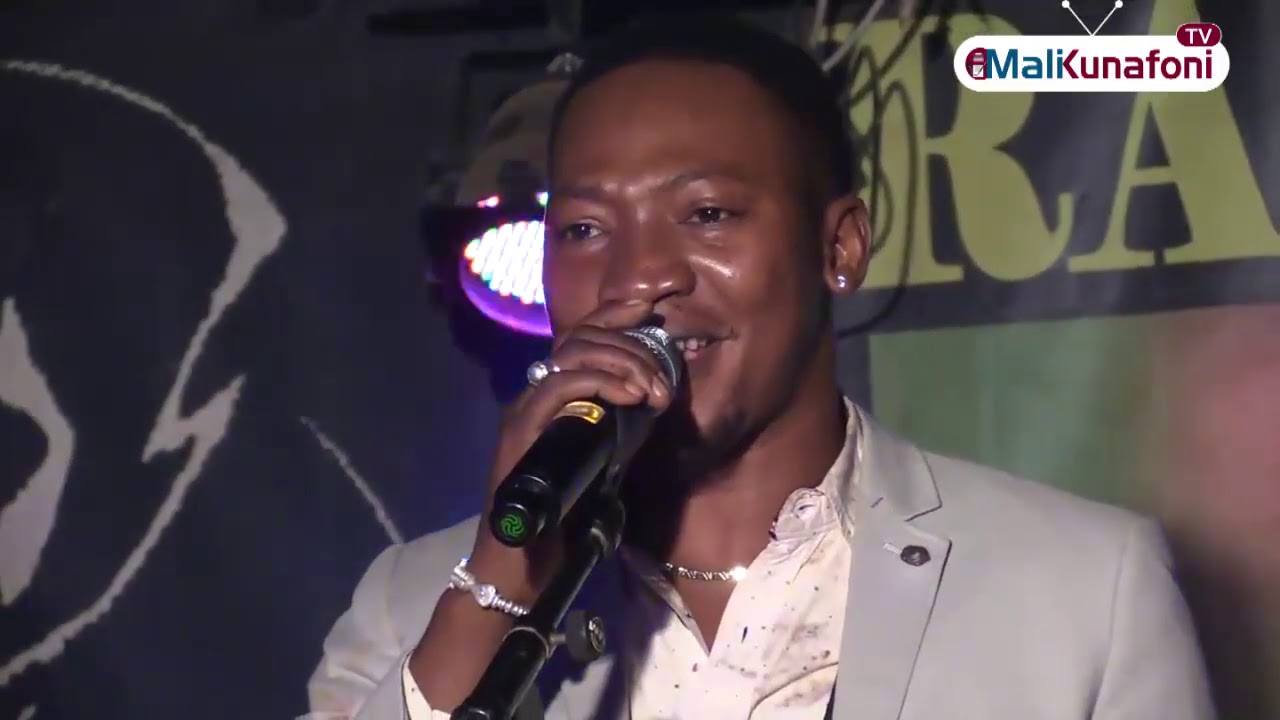 Mali/Concert: Alia Coulibaly en Live à la Radio Libre