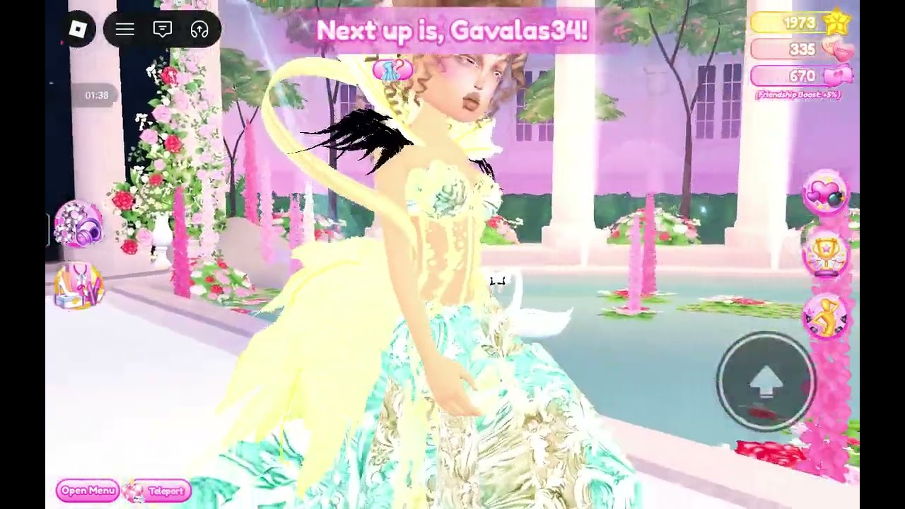 Dress to impress (Roblox) :)