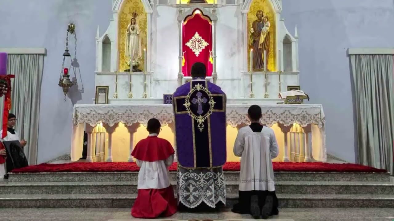 † Santa Missa, 19h – 15/12/2025