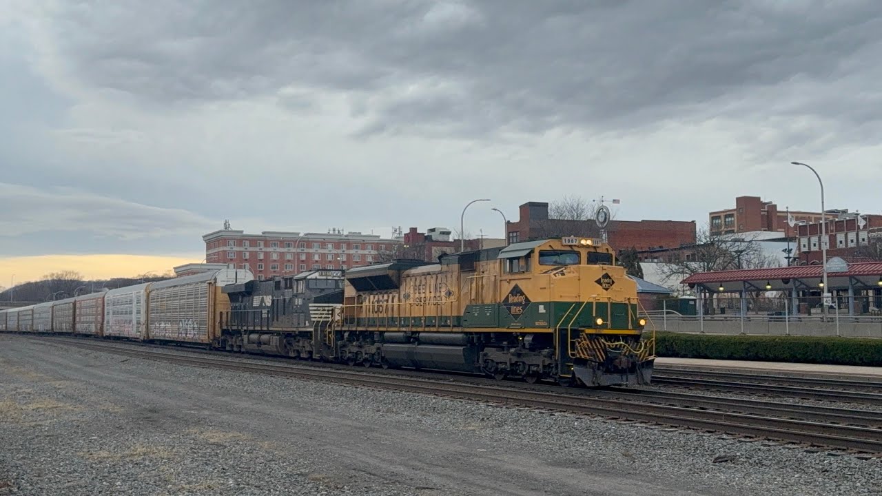 NS 18N with NS 1067 leading through Altoona