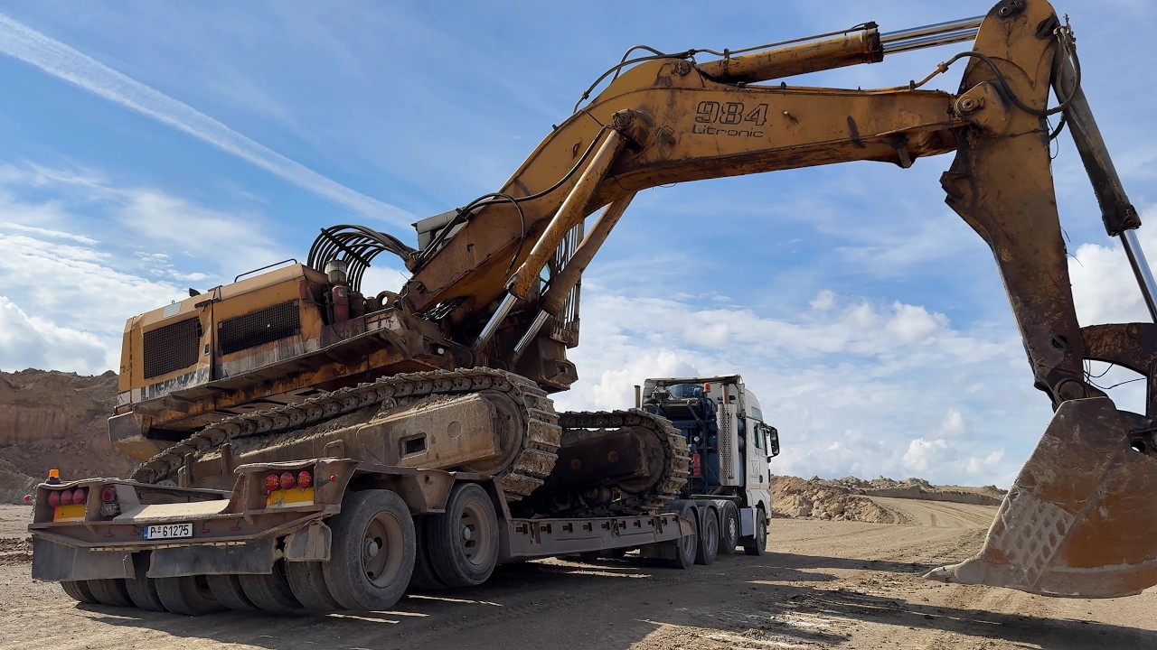 Relocating On Site The Huge Old Liebherr 984 Hydraulic Excavator - Fasoulas Heavy Transports - 4k