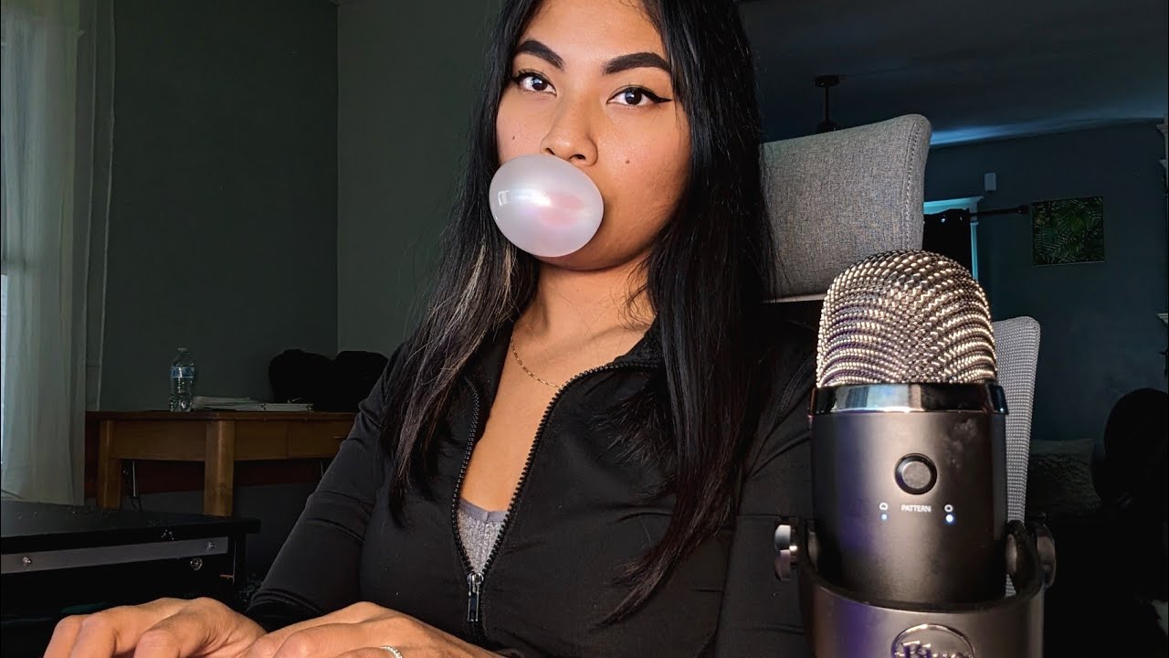 ASMR Working And Typing On The Computer, Clicky Sounds And Chewing Gum