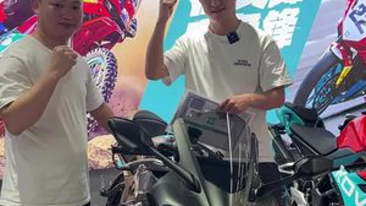 悄悄帮兄弟完成他的机车梦#dou在玩机车 #家富说猫