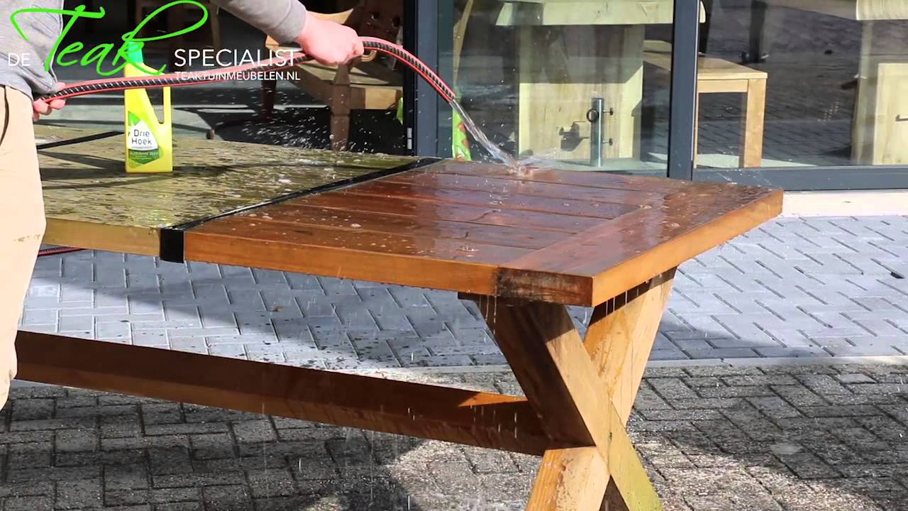 Teakhouten tuinmeubelen schoonmaken | Dutch Garden