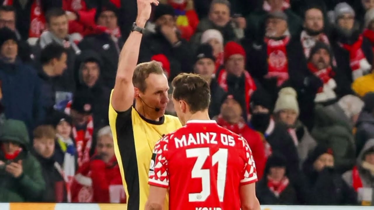 Dominik Kohr erhält Rote Karte nach regelwidrigem Einsatz gegen Max Moerstedt