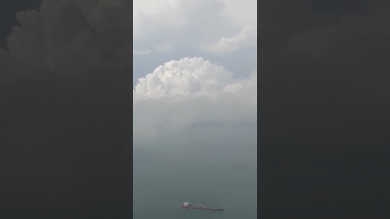 Take Off at SINGAPORE International Airport l Runway