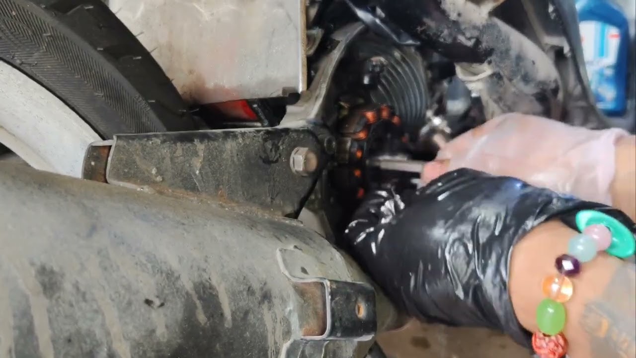 Установка масляного радиатора Mio Sporty