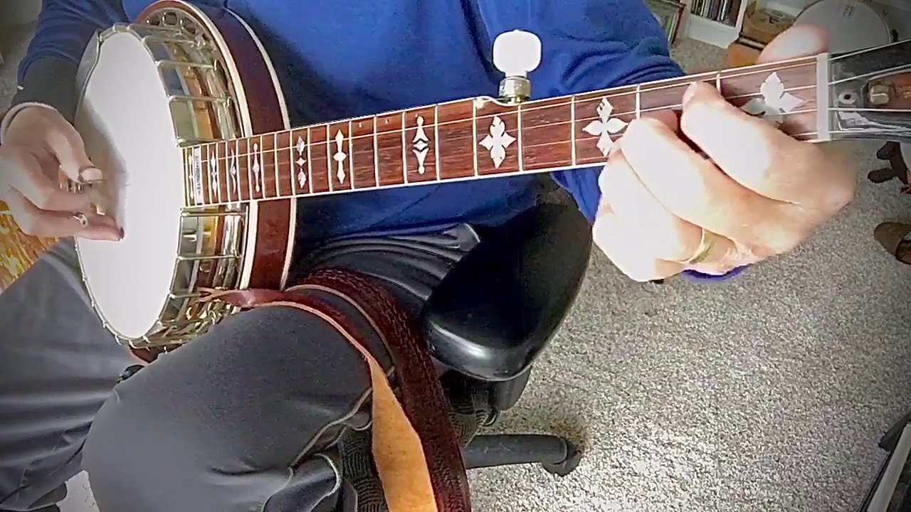 Brisk Bob, a Strathspey, at normal tempo & slower, with 5 string banjo tab