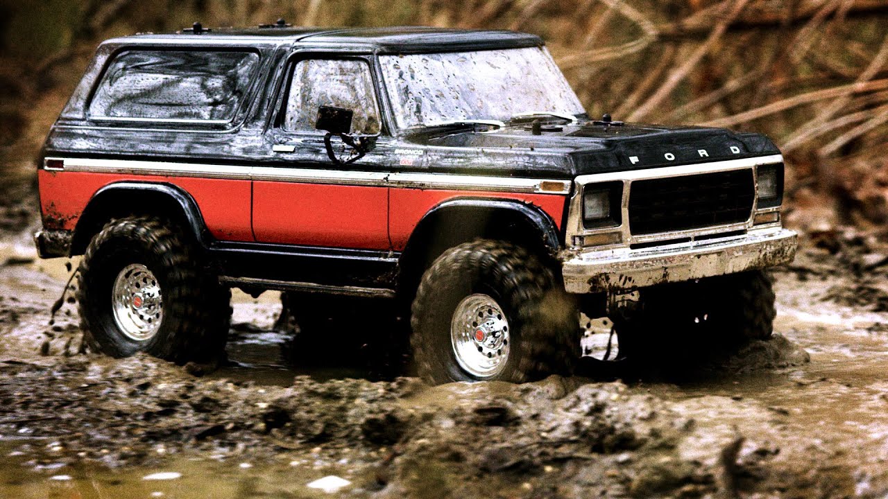 Mudding with the 1979 Ford Bronco! | Traxxas