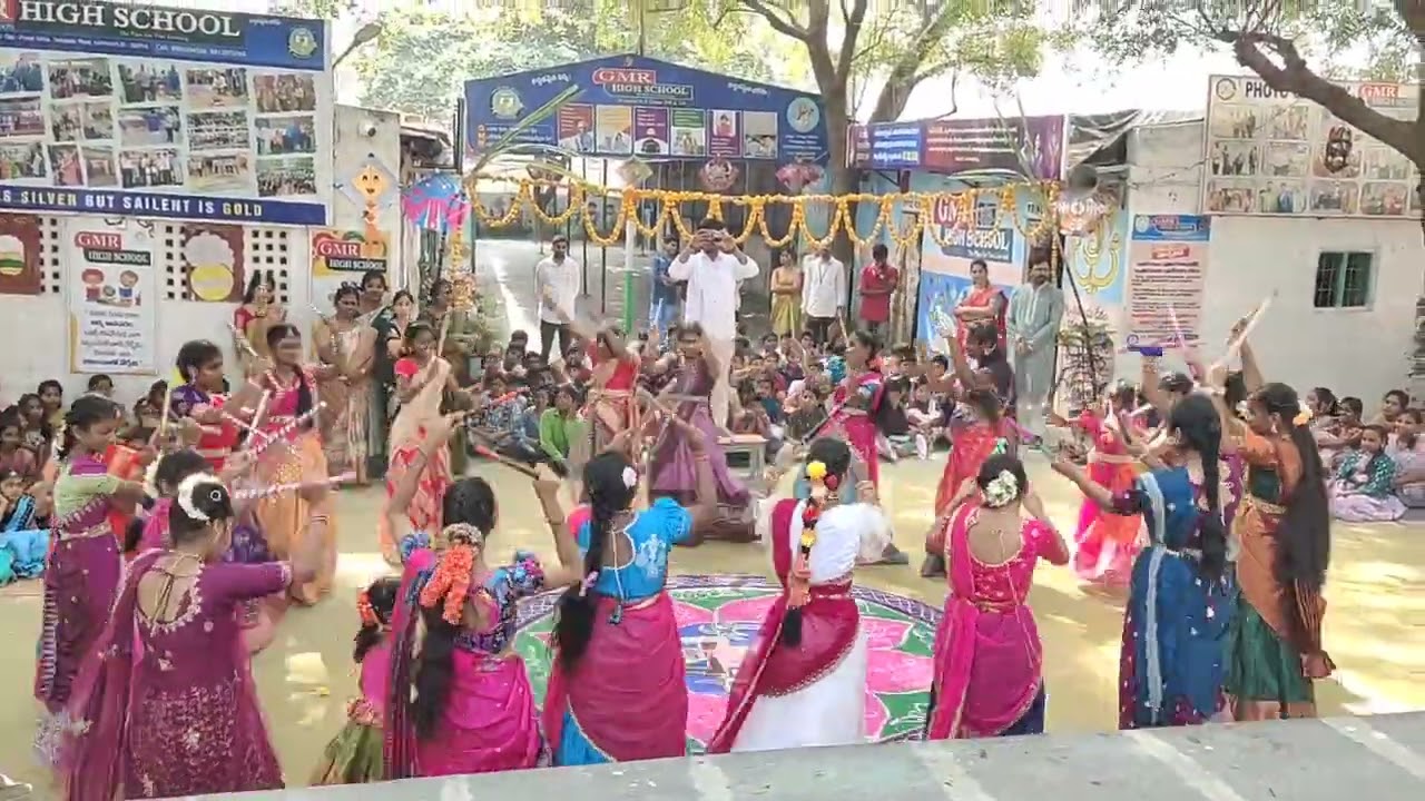 GMR HIGH SCHOOL...Kolatam Performance By GMR Student's 🥰🥳😍🥳... Markapur #school #kolatam#sankranthi 