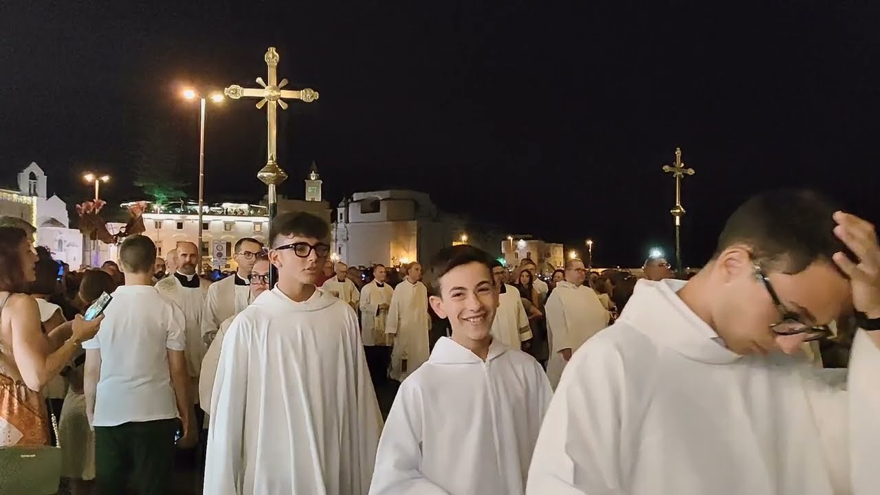 FESTA PATRONALE SAN NICOLA PELLEGRINO - trani 29 luglio 2023 - (sbarco ed arrivo alla macchina)