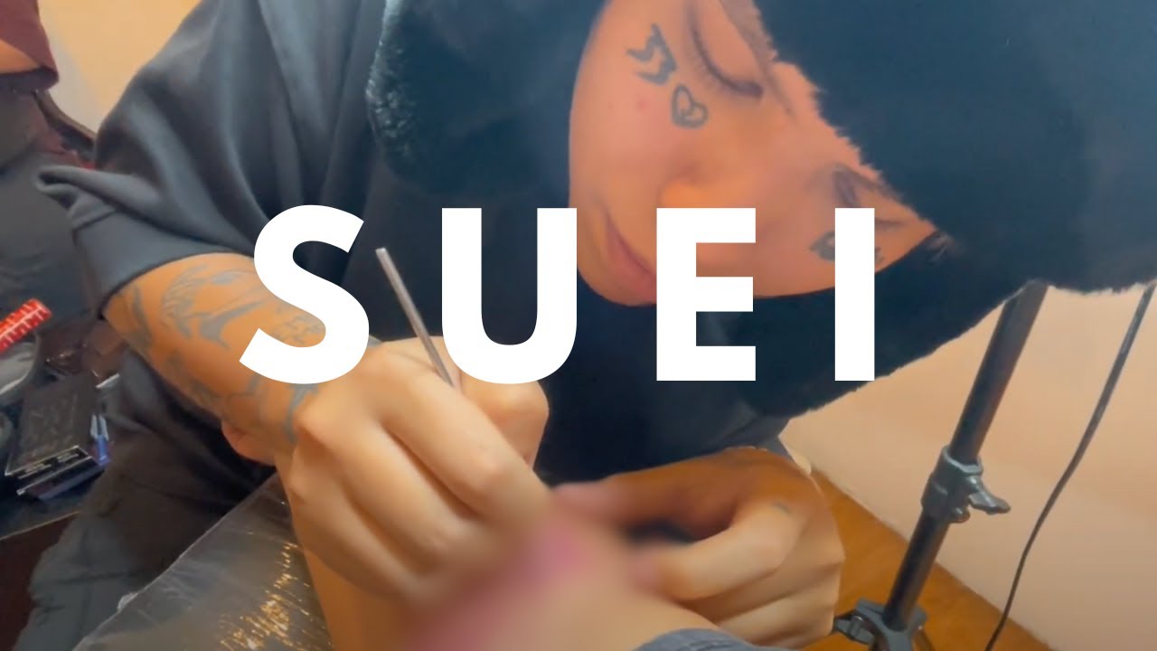 mi cantante favorito hace mi primer tatuaje