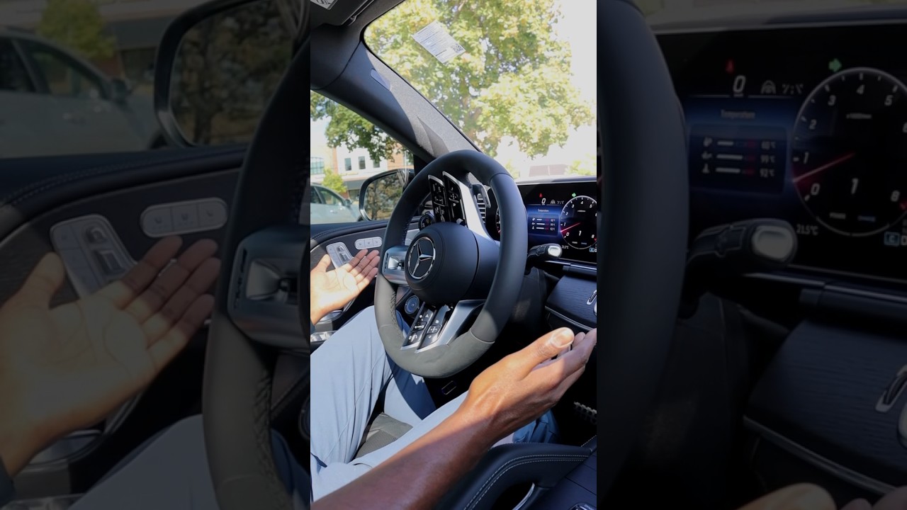 Jak korzystać z asystenta parkowania w Twoim Mercedesie-Benz 🚘