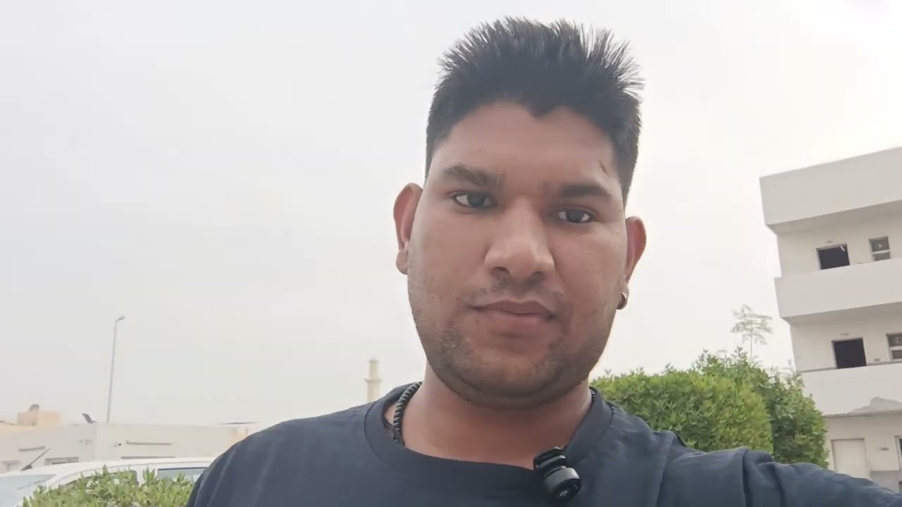 गांव में पहले साल की बर्फ