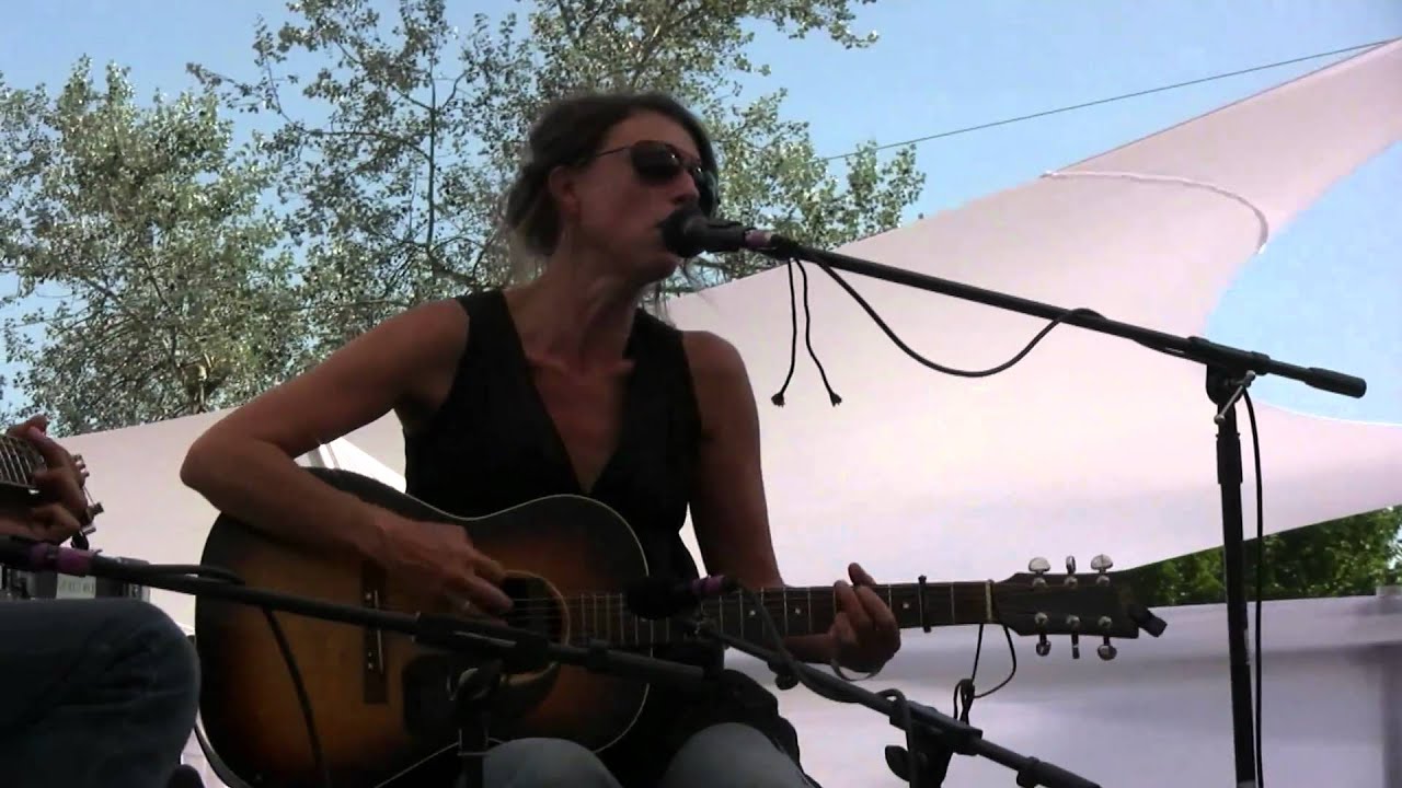 03 Martha Scanlan and Jon Neufeld 2010-08-06 Hallelujah
